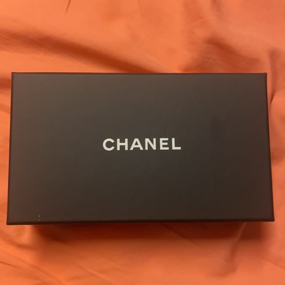 Red Leather Card Holder - Picture 6 of 7